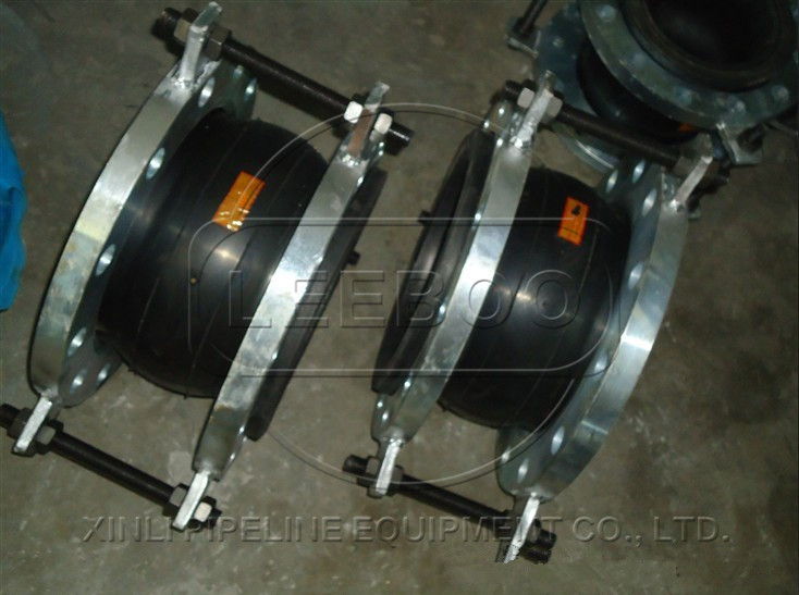 不銹鋼耐油<a href=http://www.xinligd.com target=_blank class=infotextkey>橡膠接頭</a>發(fā)貨現場(chǎng)